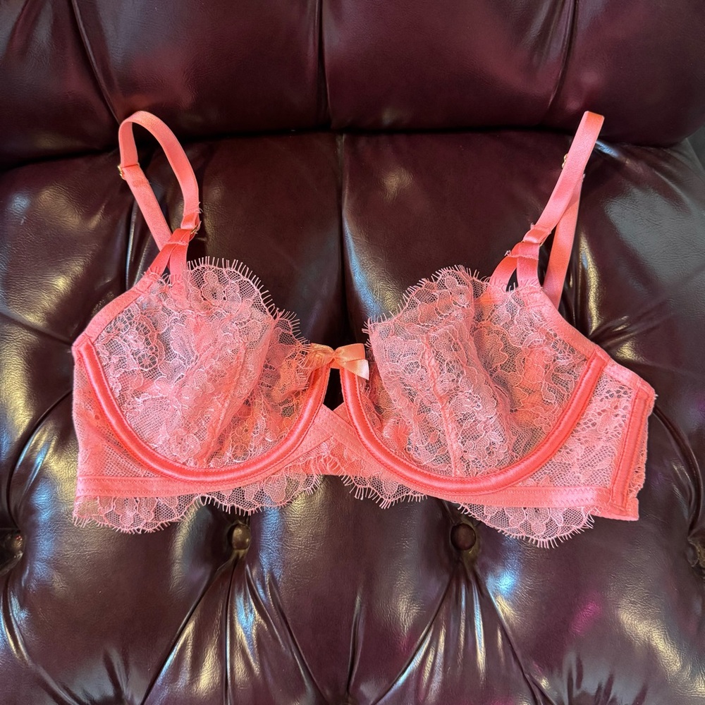 Victoria's Secret Very Sexy Unlined Demi Coral Lace Bra